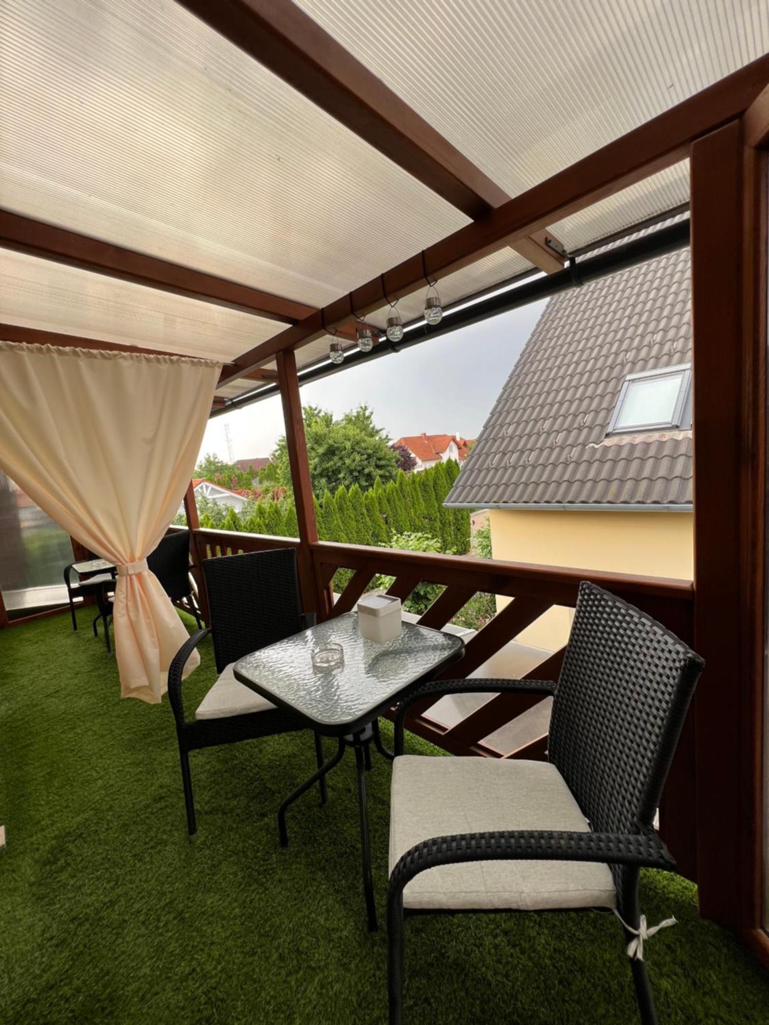 Holler Vendeghaz Apartamento Bük Exterior foto